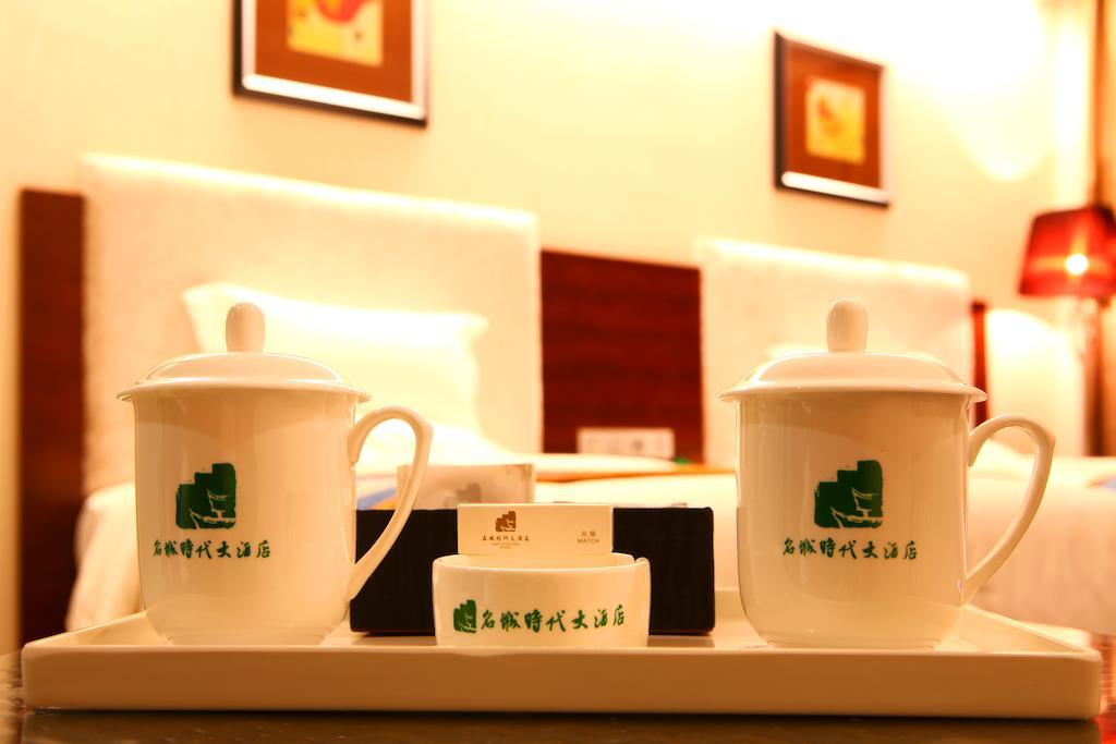 Mingcheng Times Hotel Чэнду Экстерьер фото