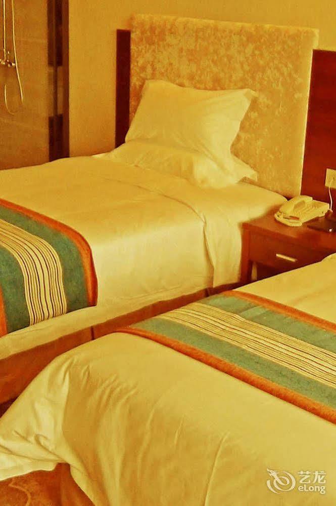 Mingcheng Times Hotel Чэнду Экстерьер фото
